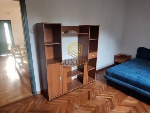 Izdavanje, jednosoban stan, 50m², Stari Aerodrom, Podgorica - image 5