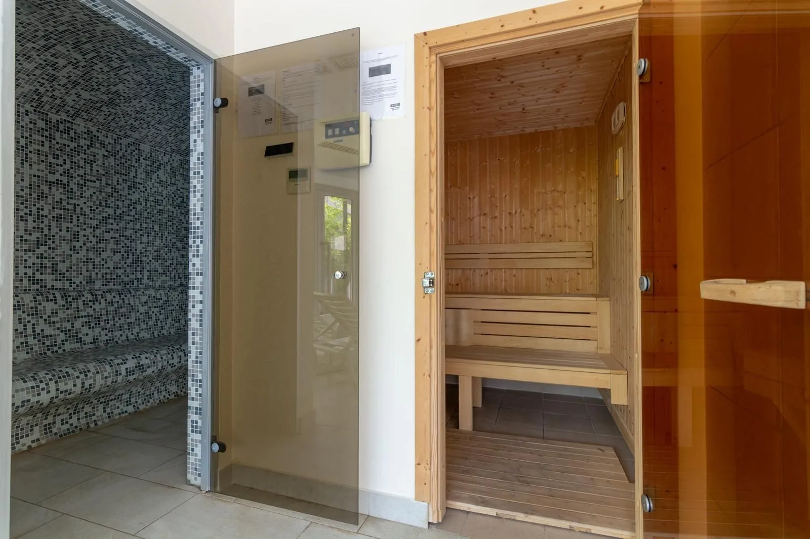 Sale, one bedroom apartment, 58m², Morinj, Kotor