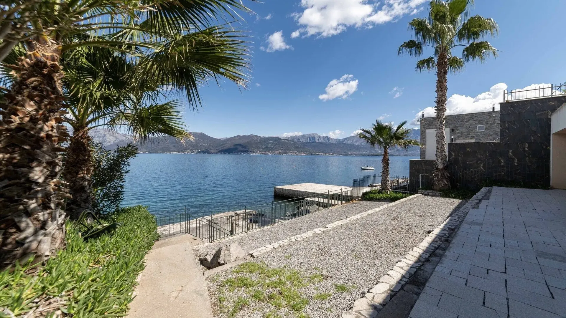 Prodaja, trosoban stan, 122m², Krašići, Tivat