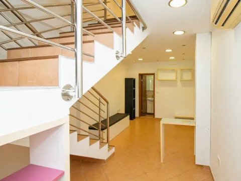 Rent, office space, 46m², Centar, Podgorica - image 1
