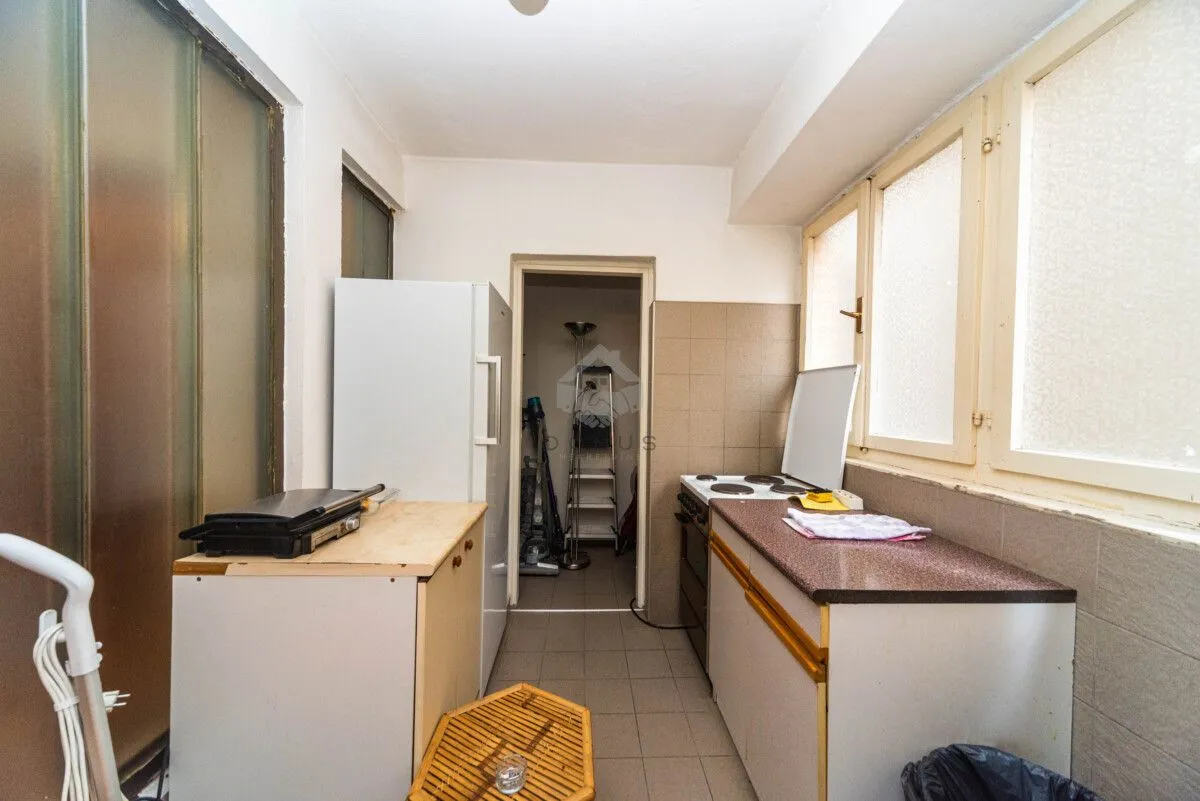 Prodaja, trosoban stan, 120m², Centar, Podgorica