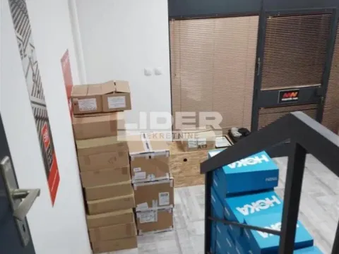 Izdavanje, poslovni prostor, 33m², Stari Grad, Beograd - image 3