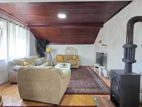 Rent, three bedroom apartment, 100m², Stari Aerodrom, Podgorica - image 6