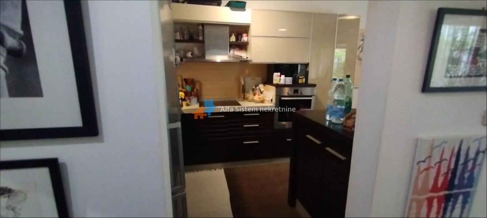 Izdavanje, trosoban stan, 95m², Savski Venac, Beograd