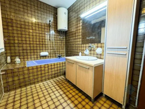 Sale, house, 210m², Masline, Podgorica - image 21