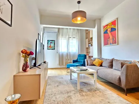 Rent, one bedroom apartment, 45m², Blok 6, Podgorica - image 2