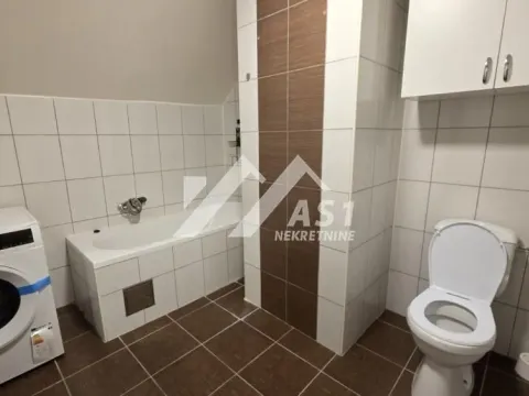 Izdavanje, četvorosoban stan, 92m², Bulevar Evrope, Novi Sad Sve Podlokacije - image 10
