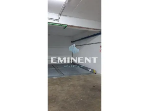 Izdavanje, dvosoban stan, 40m², Palilula Sve Podlokacije, Beograd - image 10