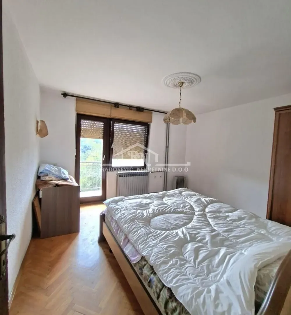 Prodaja, kuća, 474m², Kaludjerica, Grocka