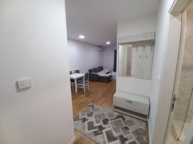 Izdavanje, dvosoban stan, 40m², City Kvart, Podgorica