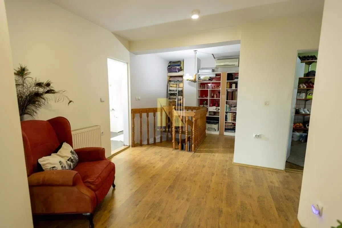 Rent, office space, 240m², Salajka, Novi Sad Sve Podlokacije