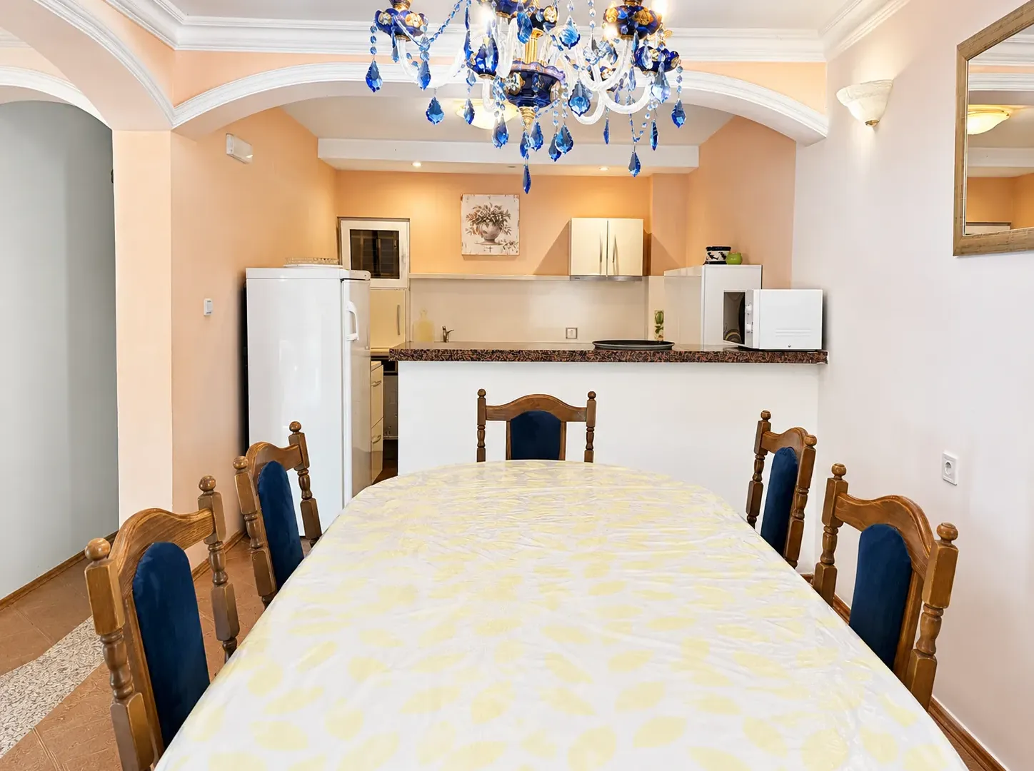 Rent, house, 200m², Utjeha, Bar