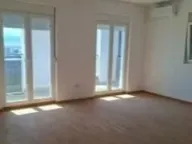Prodaja, trosoban stan, 104m², Stari Aerodrom, Podgorica - image 2