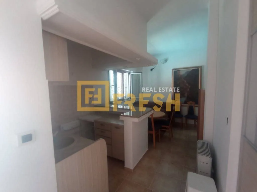 Prodaja, kuća, 423m², Donja Gorica, Podgorica