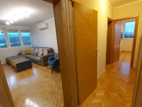 Rent, two bedroom apartment, 82m², Preko Morače, Podgorica - image 8