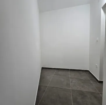 Prodaja, jednosoban stan, 40m², Central Point, Podgorica - image 13