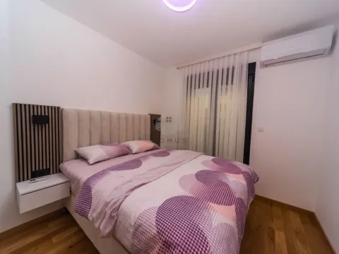 Izdavanje, jednosoban stan, 45m², City Kvart, Podgorica - image 18