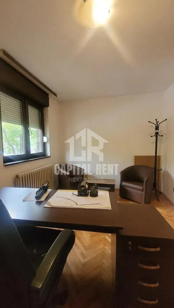 Izdavanje, poslovni prostor, 96m², Cerak, Beograd