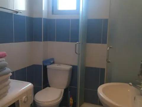 Izdavanje, jednosoban stan, 40m², Stari Aerodrom, Podgorica - image 5