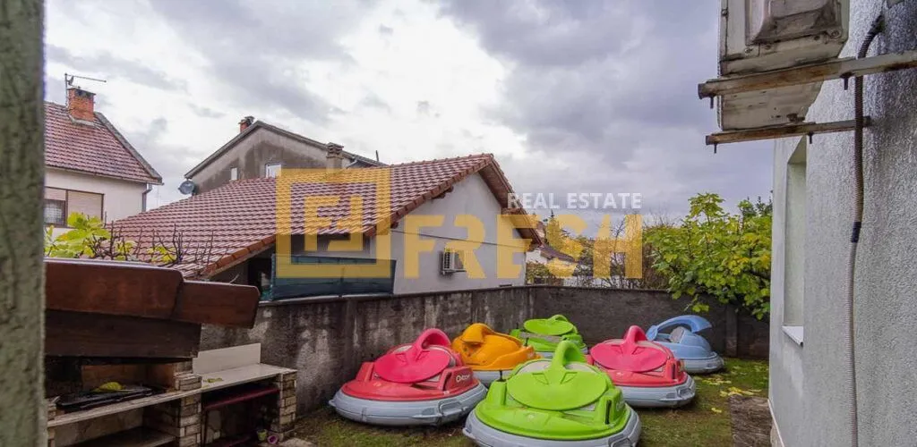 Rent, house, 250m², Stari Aerodrom, Podgorica