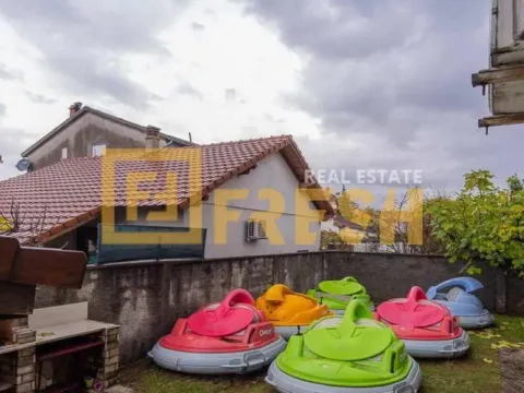 Izdavanje, kuća, 250m², Stari Aerodrom, Podgorica - image 7