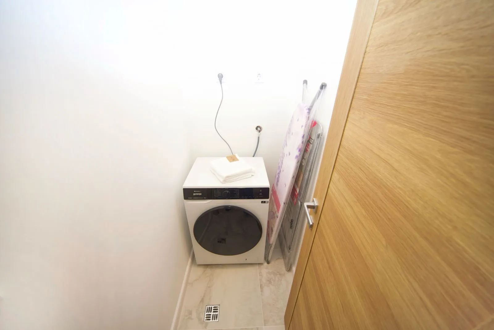Izdavanje, trosoban stan, 104m², City Kvart, Podgorica