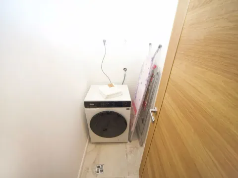 Izdavanje, trosoban stan, 104m², City Kvart, Podgorica - image 18