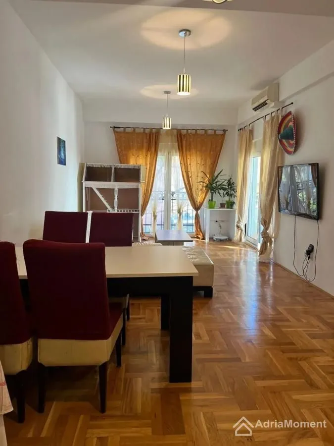 Prodaja, jednosoban stan, 65m², Podmaine, Budva