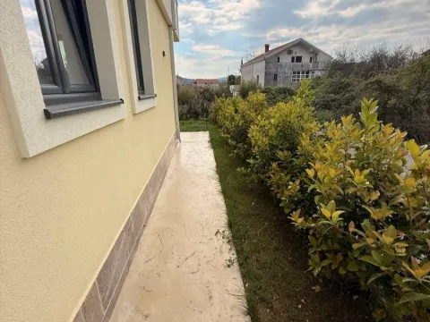 Prodaja, jednosoban stan, 49m², Tivat, Crna Gora - image 7