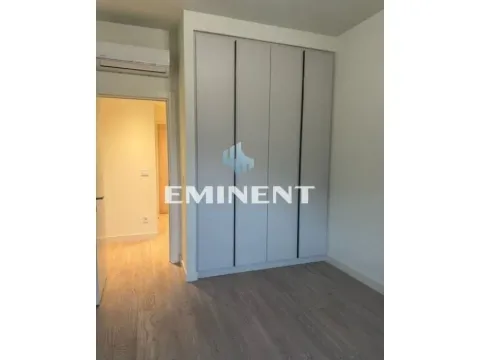Rent, four bedroom apartment, 110m², Savski Venac, Beograd - image 9