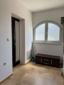 Izdavanje, dvosoban stan, 88m², Dumidran, Tivat - image 9