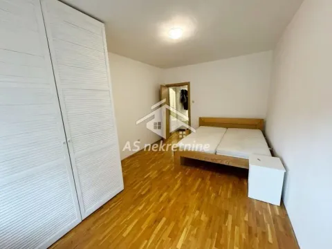 Rent, two bedroom apartment, 73m², Južni Bulevar, Vračar Sve Podlokacije - image 6