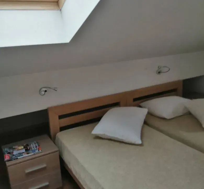 Izdavanje, dvosoban stan, 78m², Budva, Crna Gora