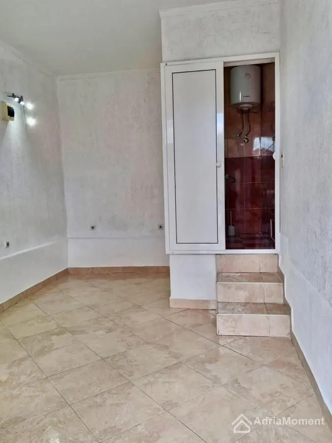Sale, office space, 17m², Kalimanj, Tivat