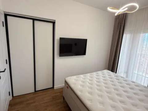 Izdavanje, dvosoban stan, 78m², Stari Aerodrom, Podgorica - image 2
