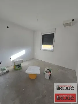 Prodaja, jednosoban stan, 37m², Petrovaradin, Novi Sad - image 4