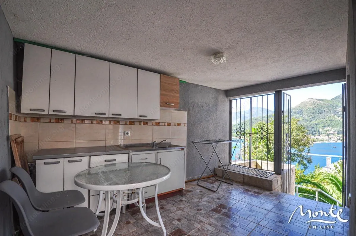 Prodaja, kuća, 110m², Lepetani, Tivat