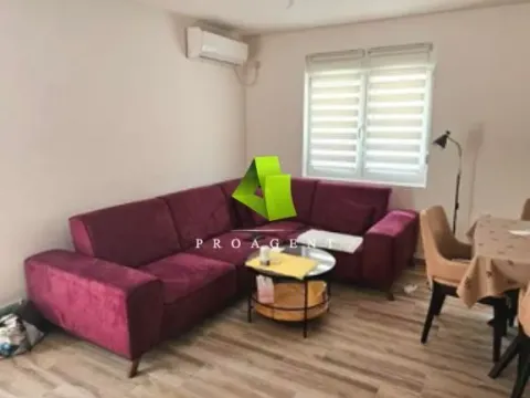Sale, two bedroom apartment, 80m², Pantelej, Niš - image 1