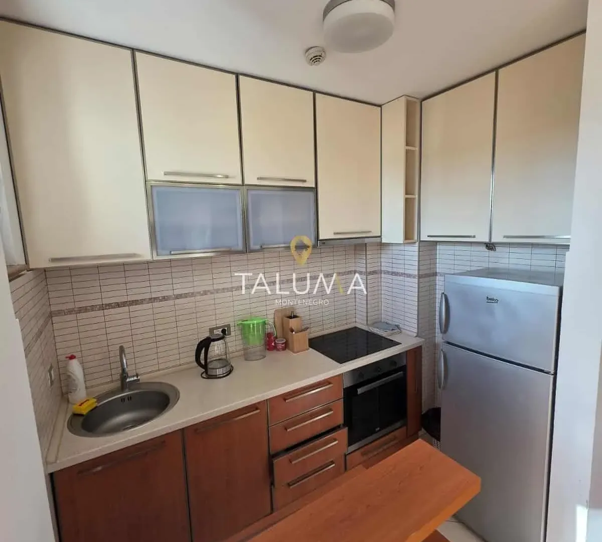 Izdavanje, jednosoban stan, 40m², Preko Morače, Podgorica