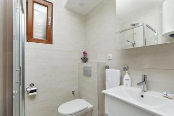 Prodaja, trosoban stan, 100m², Kotor, Crna Gora