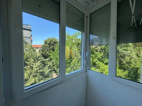 Izdavanje, trosoban stan, 59m², Centar, Novi Sad - image 22