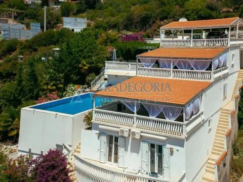 Sale, house, 265m², Dobra Voda, Budva