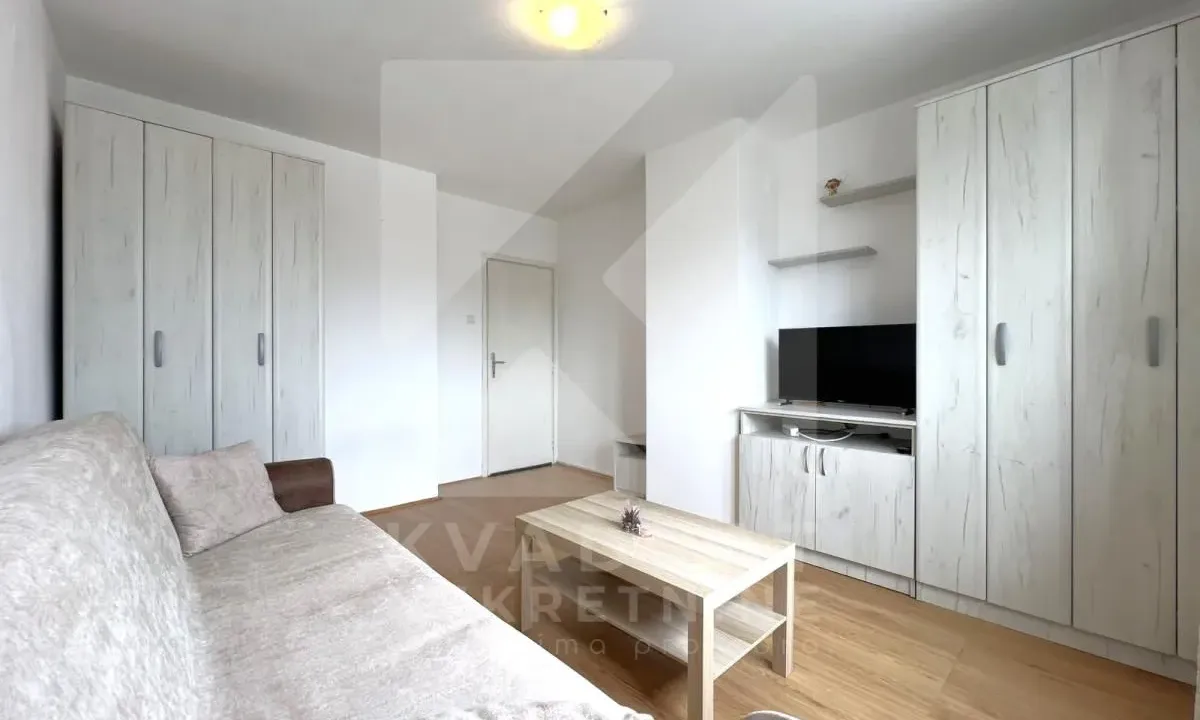 Izdavanje, garsonjera, 30m², Preko Morače, Podgorica
