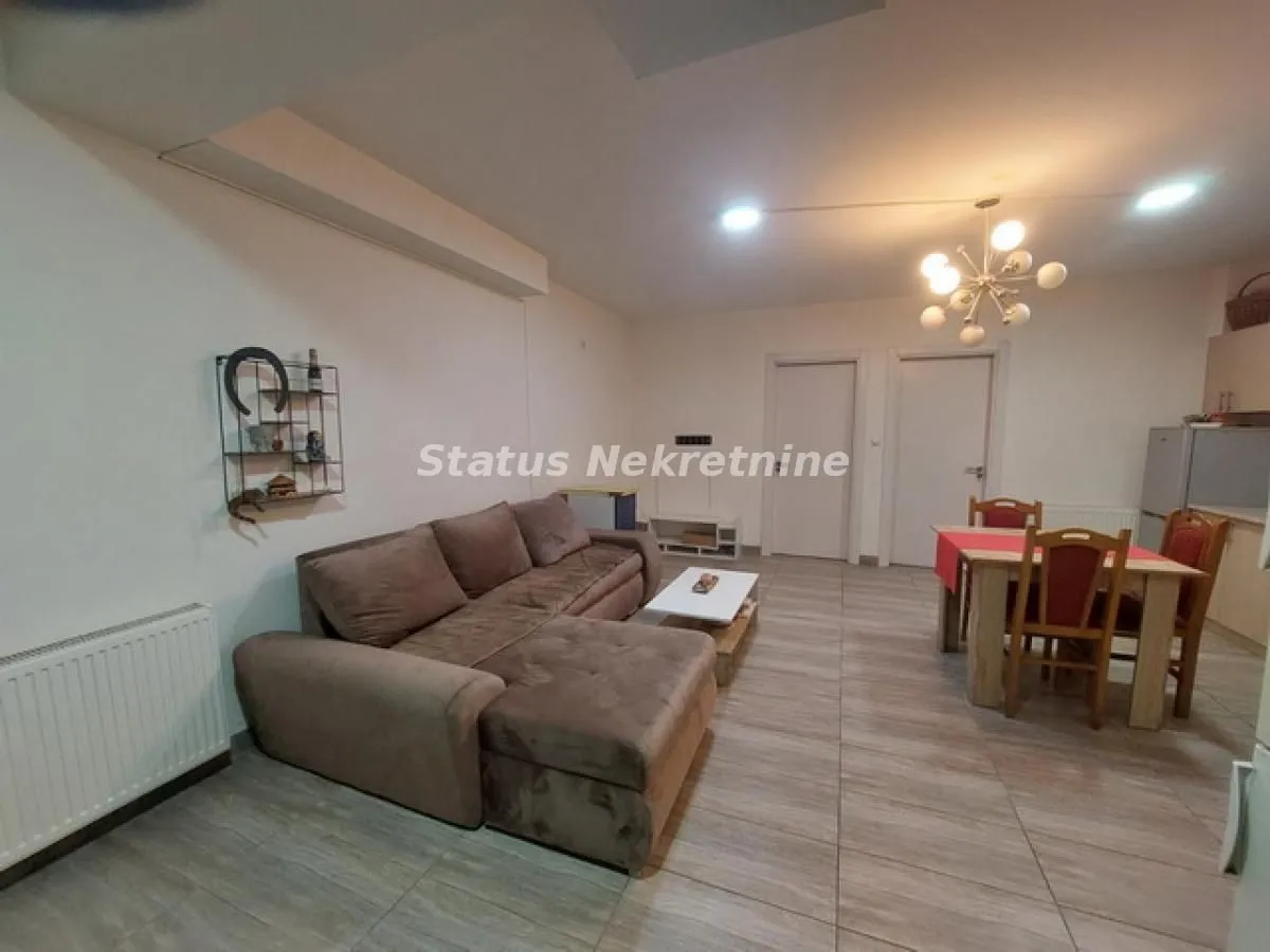 Prodaja, trosoban stan, 58m², Petrovaradin, Novi Sad