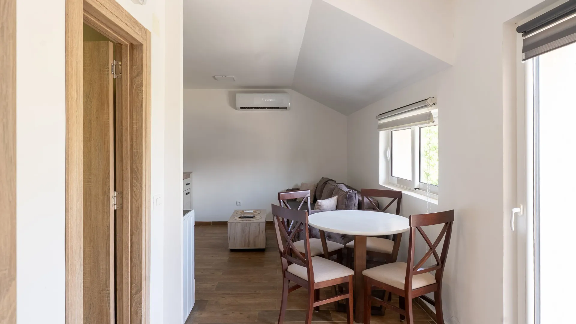 Rent, one bedroom apartment, 40m², Radanovići, Kotor
