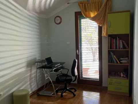 Prodaja, trosoban stan, 130m², Risan, Kotor - image 5