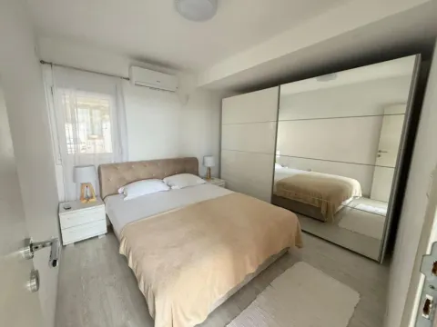 Izdavanje, dvosoban stan, 50m², Bečići, Budva - image 7