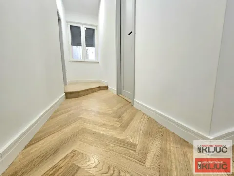 Sale, three bedroom apartment, 75m², Centar, Novi Sad - image 12