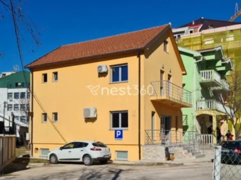 Izdavanje, poslovni prostor, 75m², Centar, Nikšić - image 3