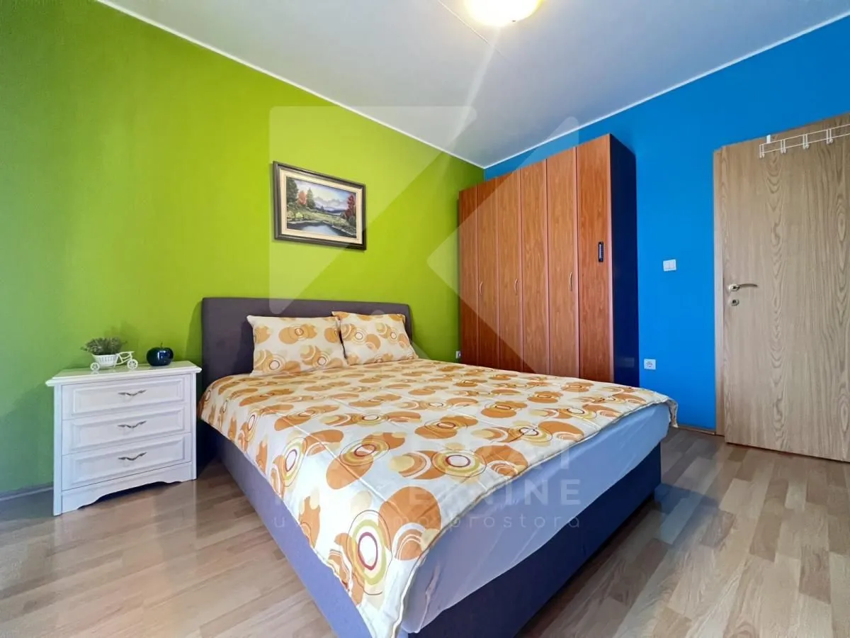 Izdavanje, dvosoban stan, 90m², Tološi, Podgorica
